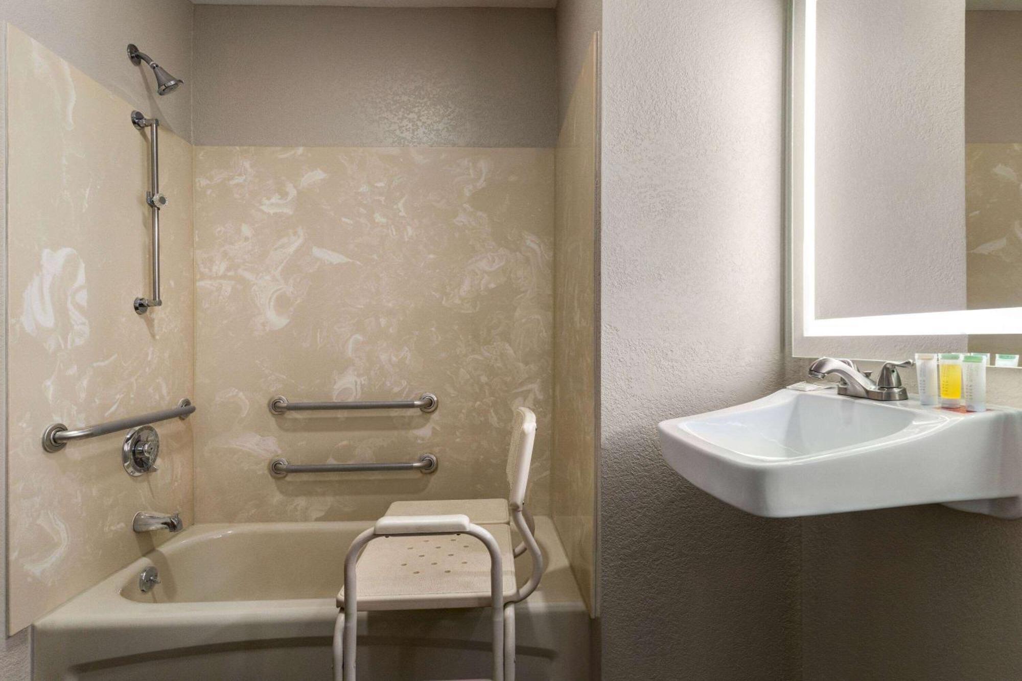 Days Inn By Wyndham Washington Court House Extérieur photo